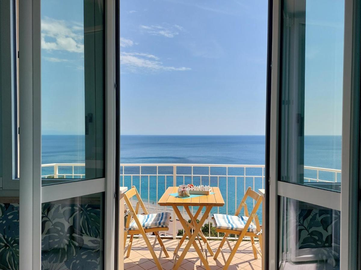 Una Finestra Sul Mare Home 1 Bergeggi Exterior foto