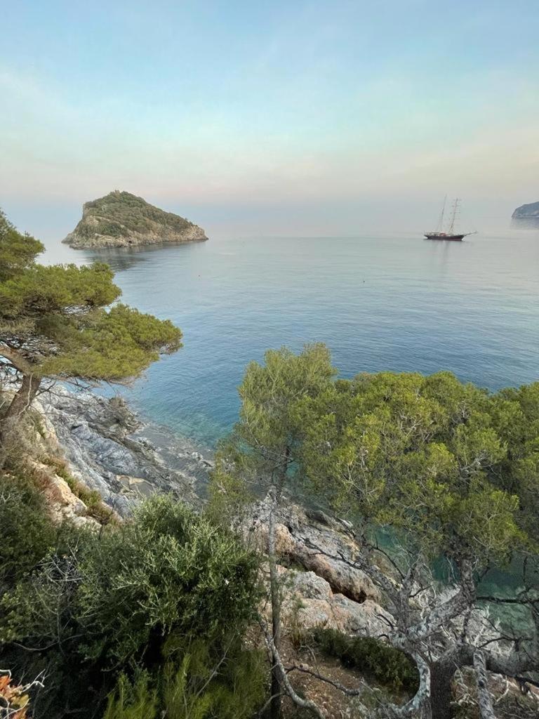 Una Finestra Sul Mare Home 1 Bergeggi Exterior foto